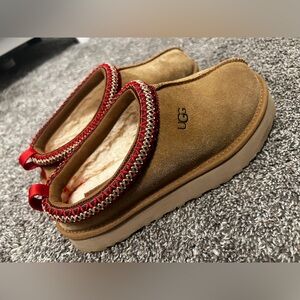 Tazzman Ugg Kids Size 3